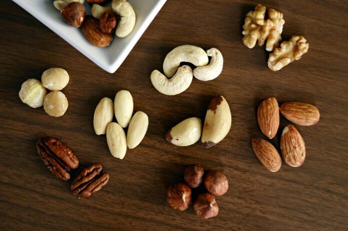 nuts pexels